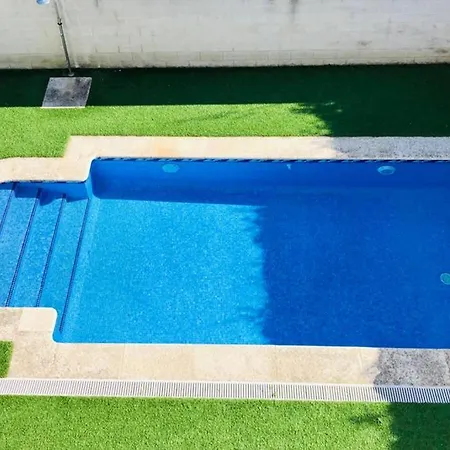 Apartment Con Piscina Y Terraza Al Lado De La Playa